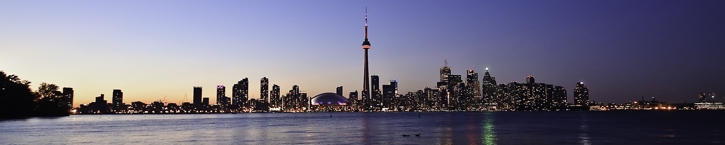 Panoramic view of the Toronto skyline
